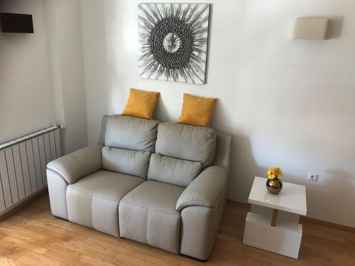 Apartment Angela With Private Garage Slot Pula Zewnętrze zdjęcie